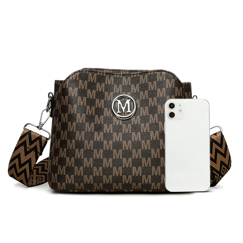 Bolsa Feminina Retrô Crossbody Premium com Detalhe Dourado Fashion
