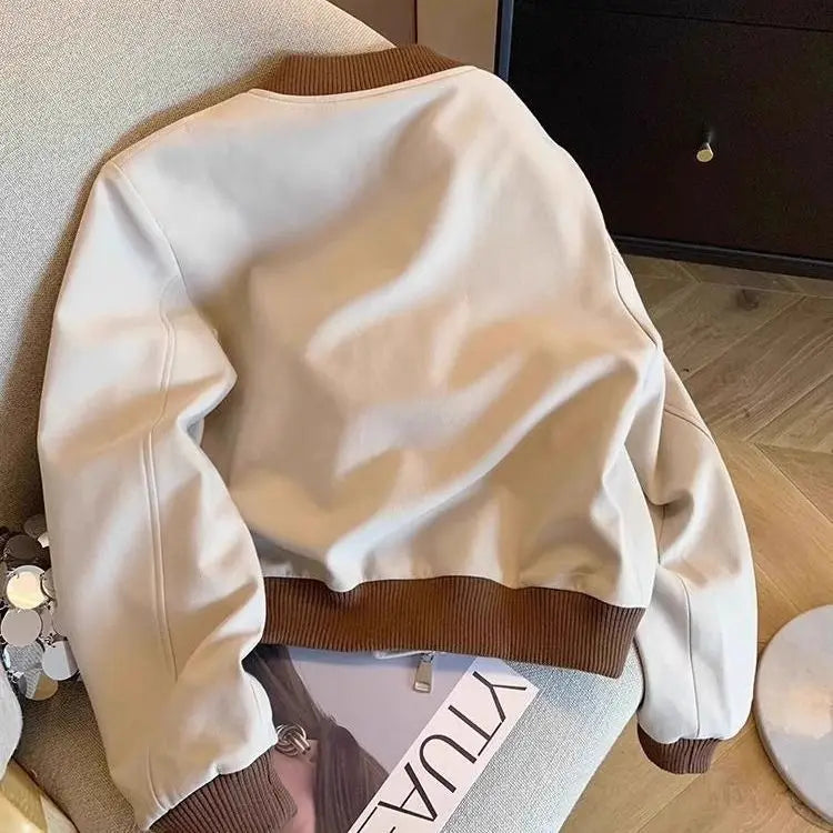 Jaqueta Varsity Feminina Leve College Premium