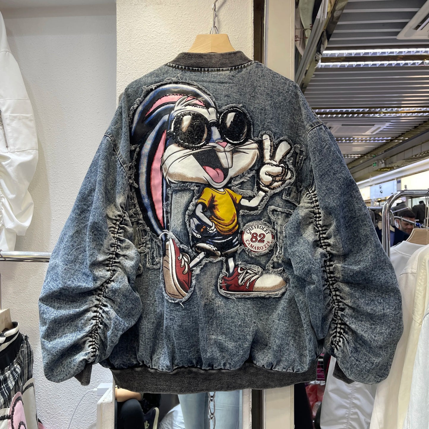Jaqueta Jeans Feminina Oversized Bordada Streetwear
