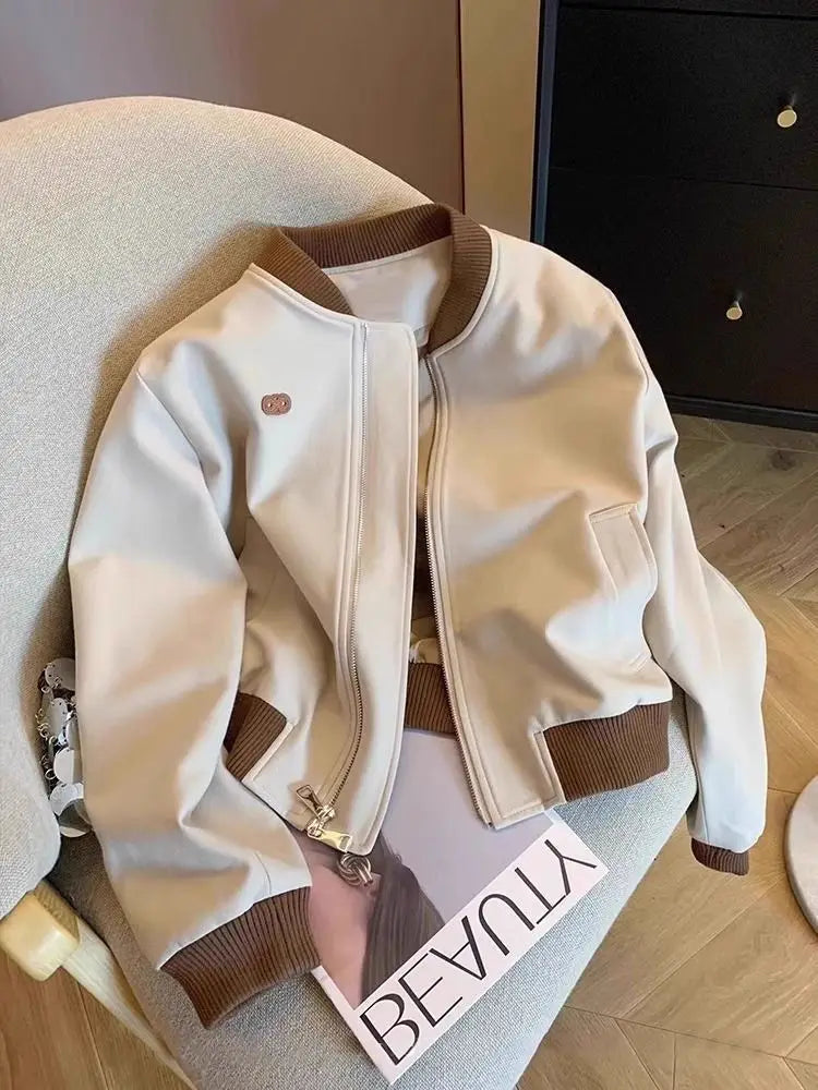 Jaqueta Varsity Feminina Leve College Premium