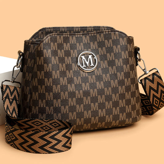 Bolsa Feminina Retrô Crossbody Premium com Detalhe Dourado Fashion