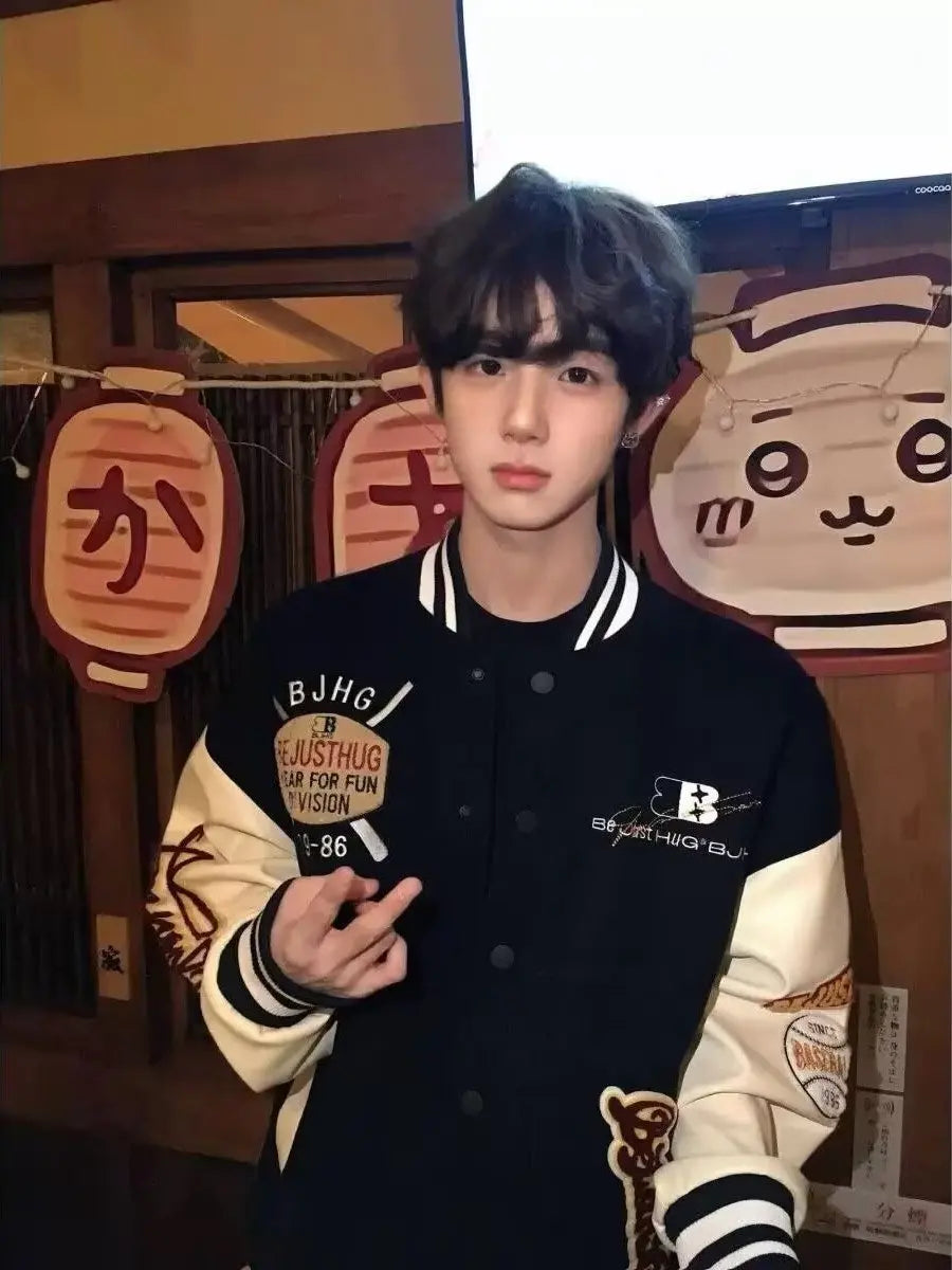 Jaqueta Varsity Masculina Bordada Streetwear Americana