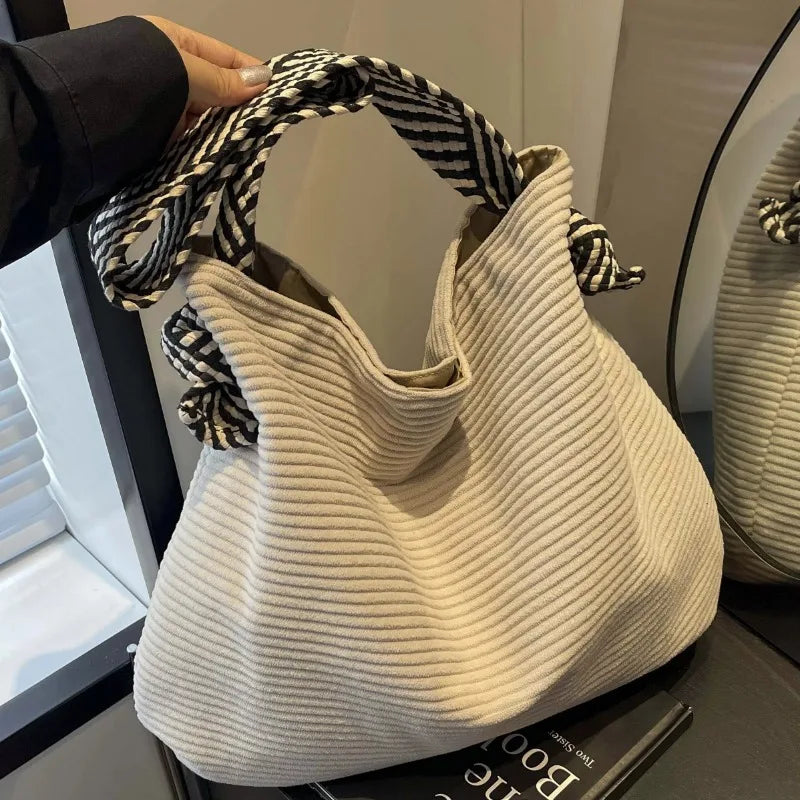 Bolsa Feminina Velvet Premium com Alça Larga Casual Fashion